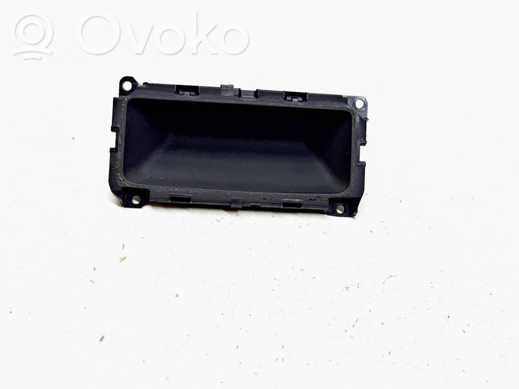 BMW 5 E60 E61 Glove box 
