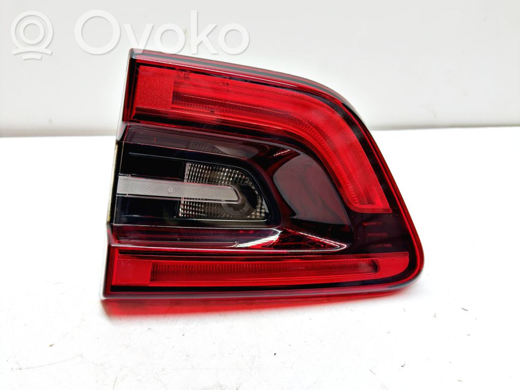 Renault Kadjar Lampy tylnej klapy bagażnika 