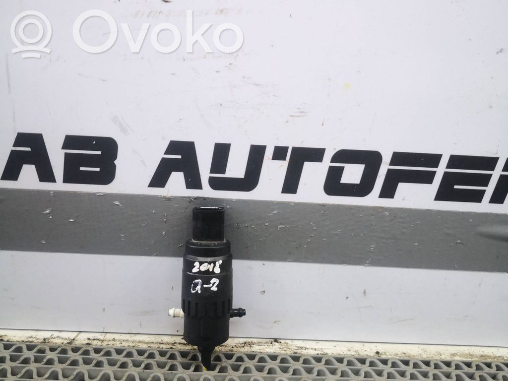 Pompa spryskiwacza lampy przedniej   1K6955651,06C905115A,06C905115G,171407282B,18D955651,1H6966651,1KD955651A,1T0955651A,3841086G00,3841086G00000,3841086G10000,431955651,6434A1,67126938620,67128360627,8260A021,8260A082,95562817201,A2048660221,A2108691021,A4548600126