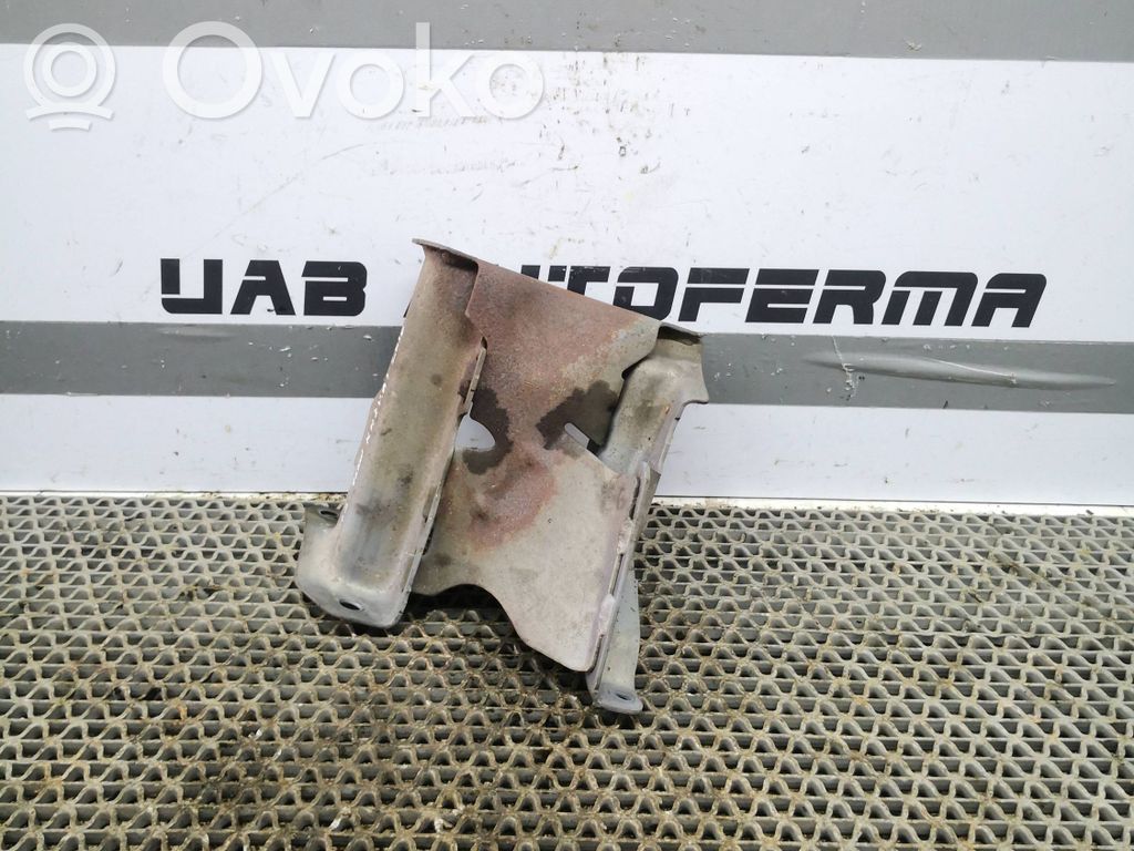 Nissan Qashqai Engine mounting bracket 