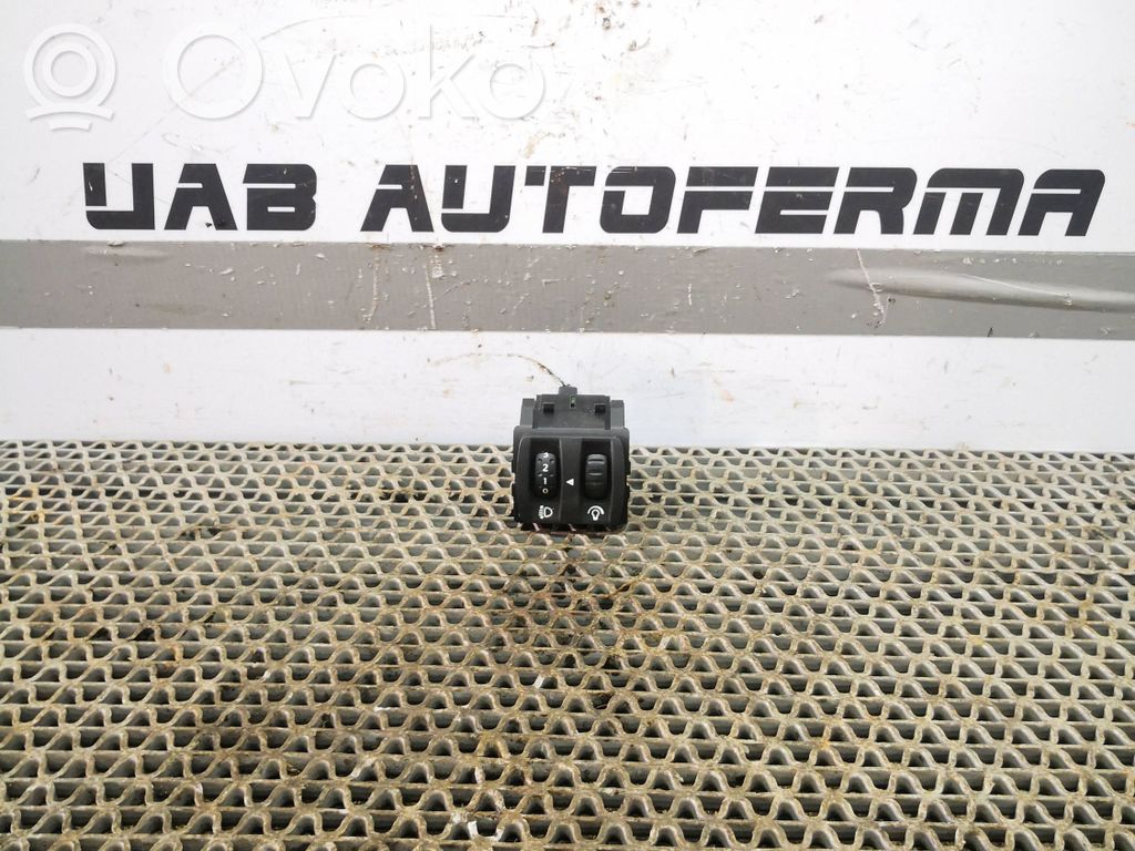 Renault Captur Headlight level height control switch 
