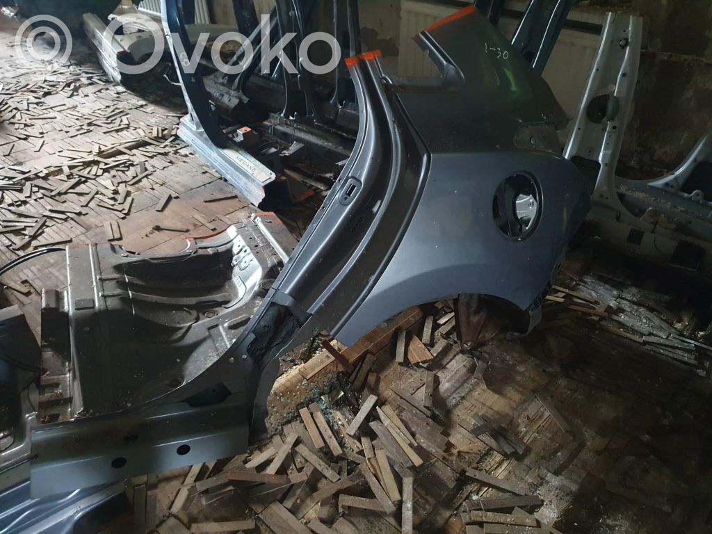 Panel lateral trasero