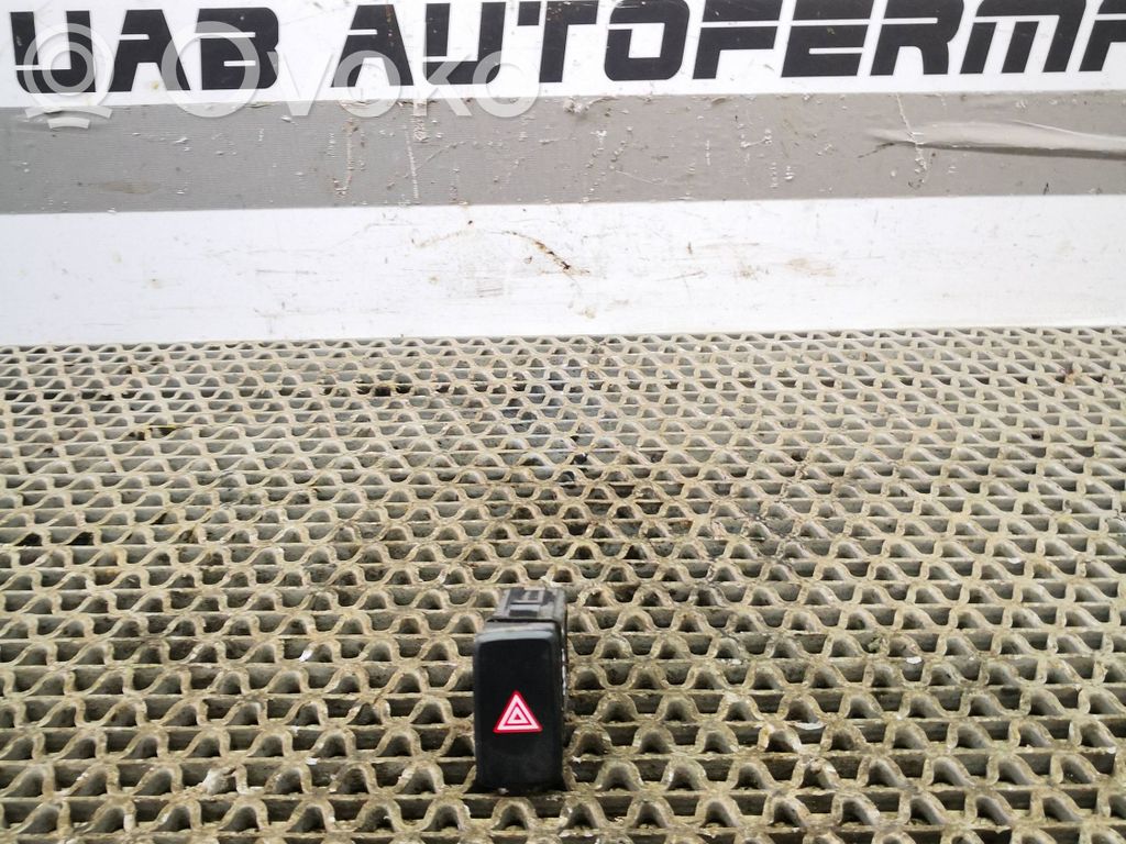 KIA Ceed Botón interruptor de luz de peligro 