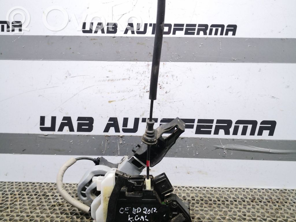 KIA Ceed Aizmugurē slēdzene 