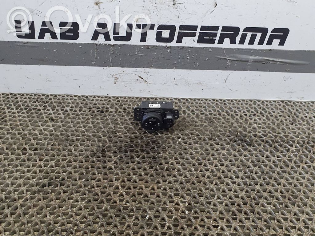 KIA Ceed Wing mirror switch 