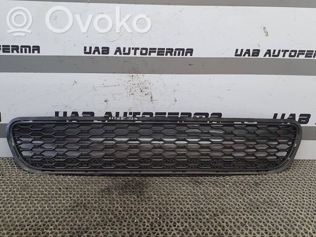 KIA Ceed Rejilla inferior del parachoques delantero 