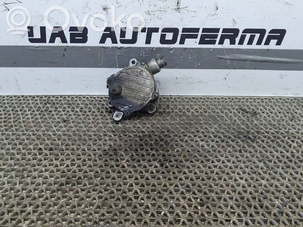 Volvo XC90 Vacuum pump 