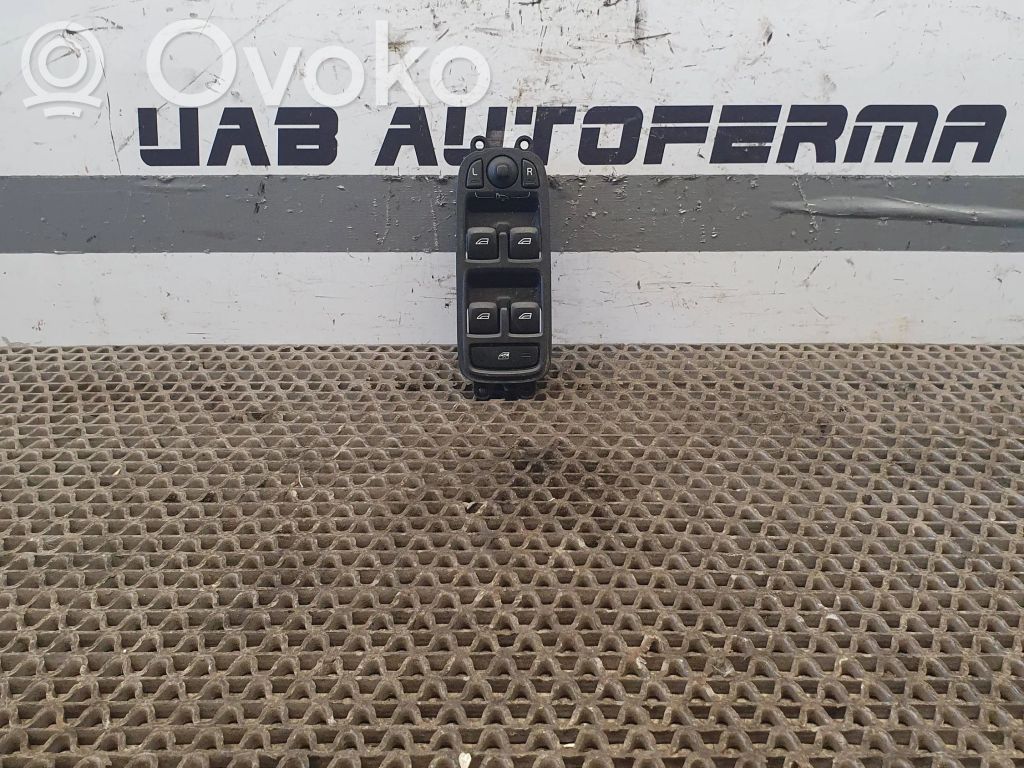 Volvo XC60 Electric window control switch 