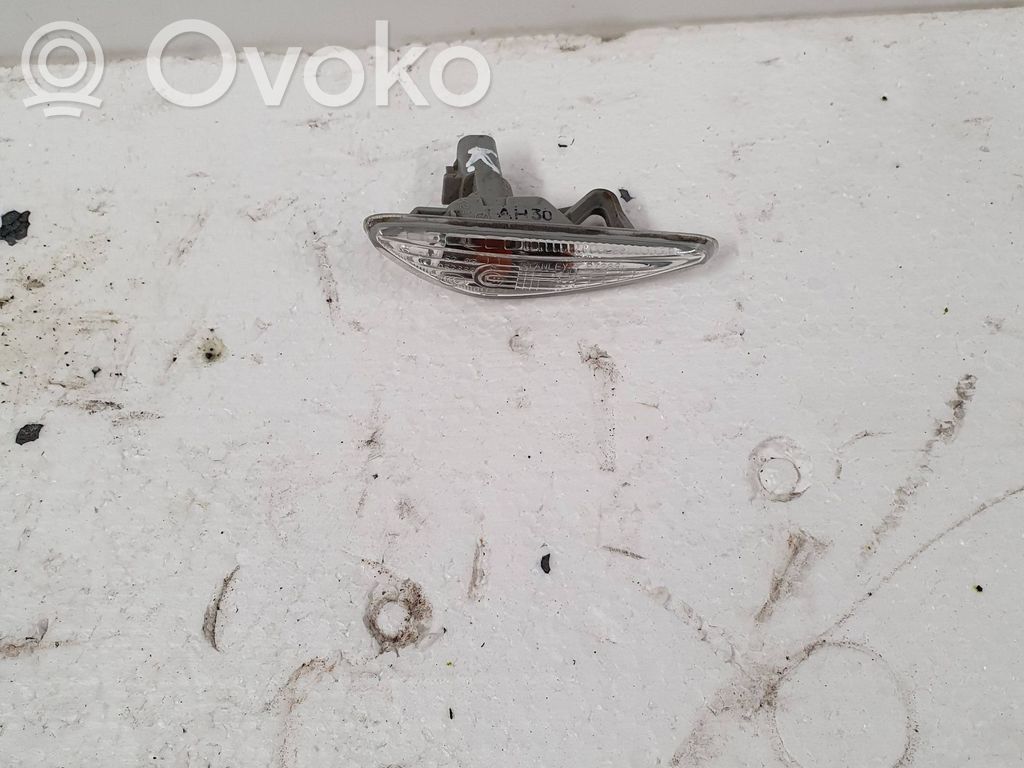 Mazda 6 Front fender indicator light 