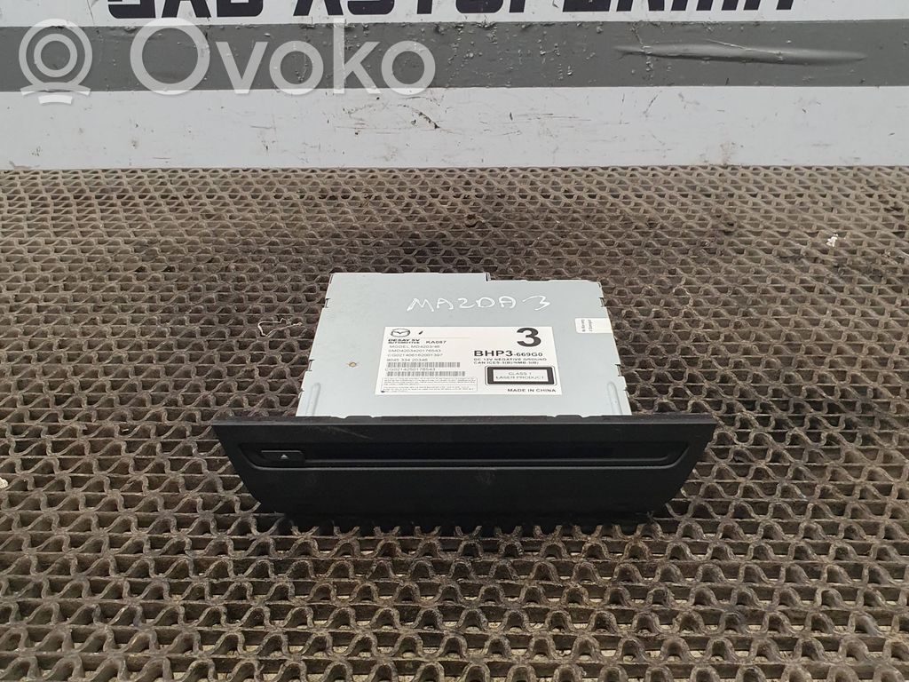 Mazda 3 II Radio / CD/DVD atskaņotājs / navigācija 