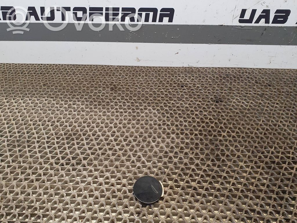 Opel Zafira B Zaślepka haka holowniczego zderzaka tylnego 