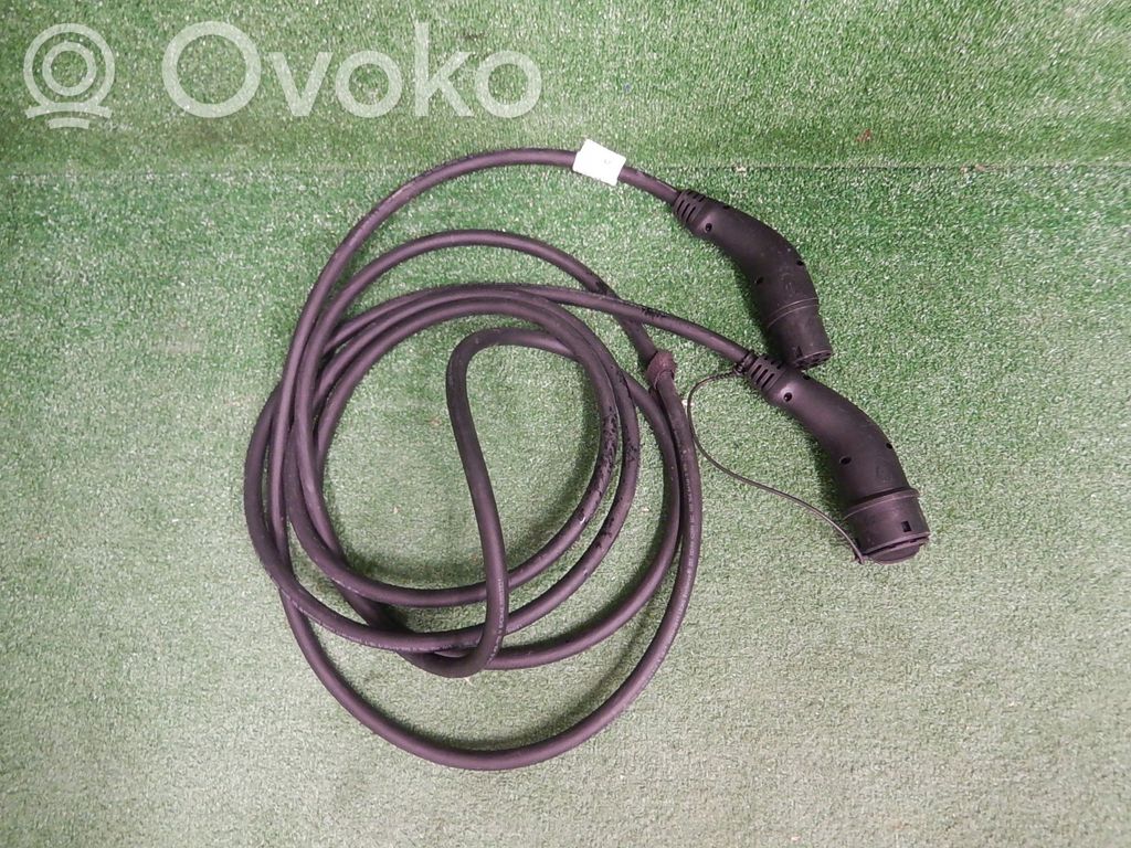 Porsche Taycan 9J1 Electric car charging cable 