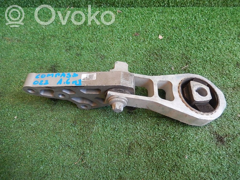 Engine mount bracket   00519996350,00520866560