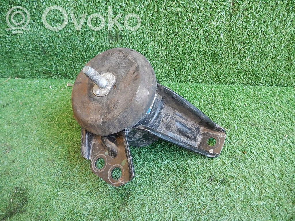 Hyundai Tucson TL Engine mount bracket 