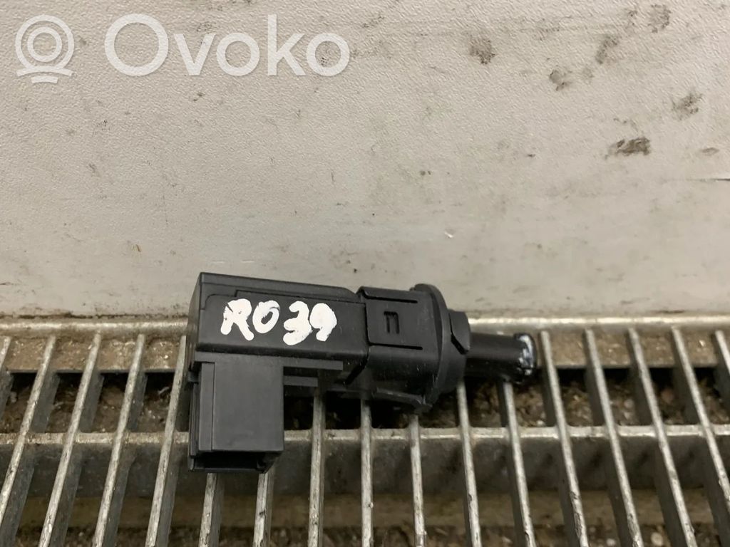 Chrysler Pacifica Brake pedal sensor switch 