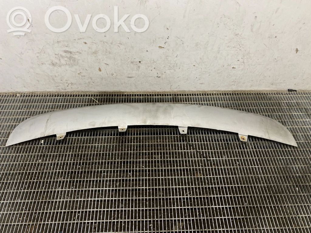Front bumper lip   7222729