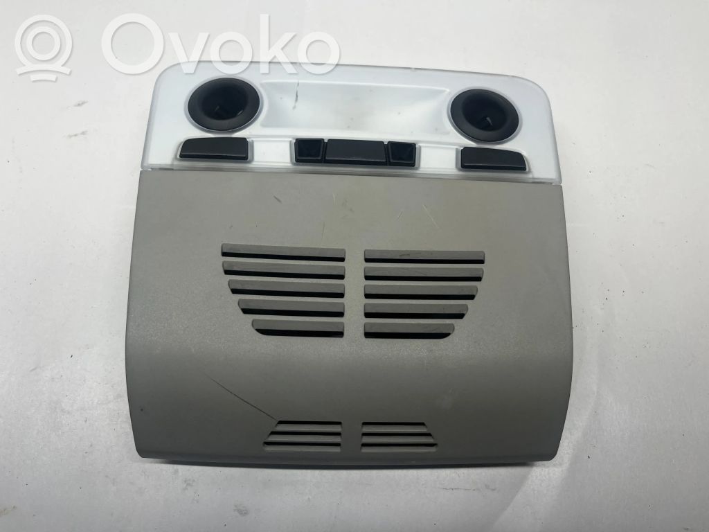 Front seat light   9200943