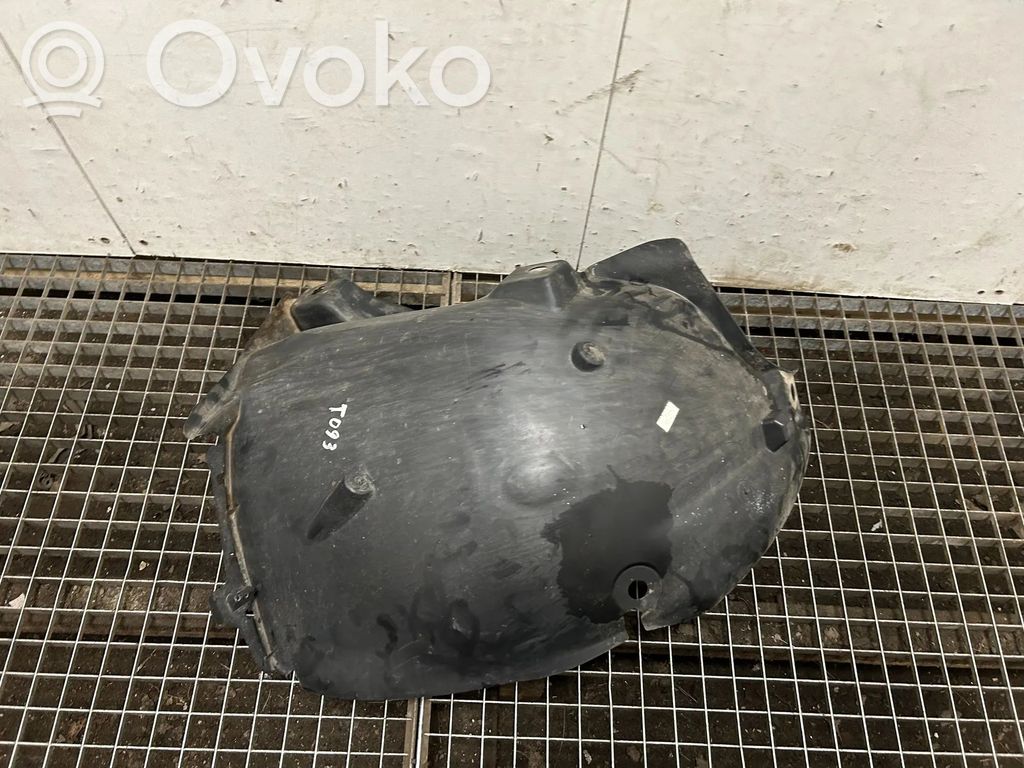 Renault Clio IV Nadkole przednie 