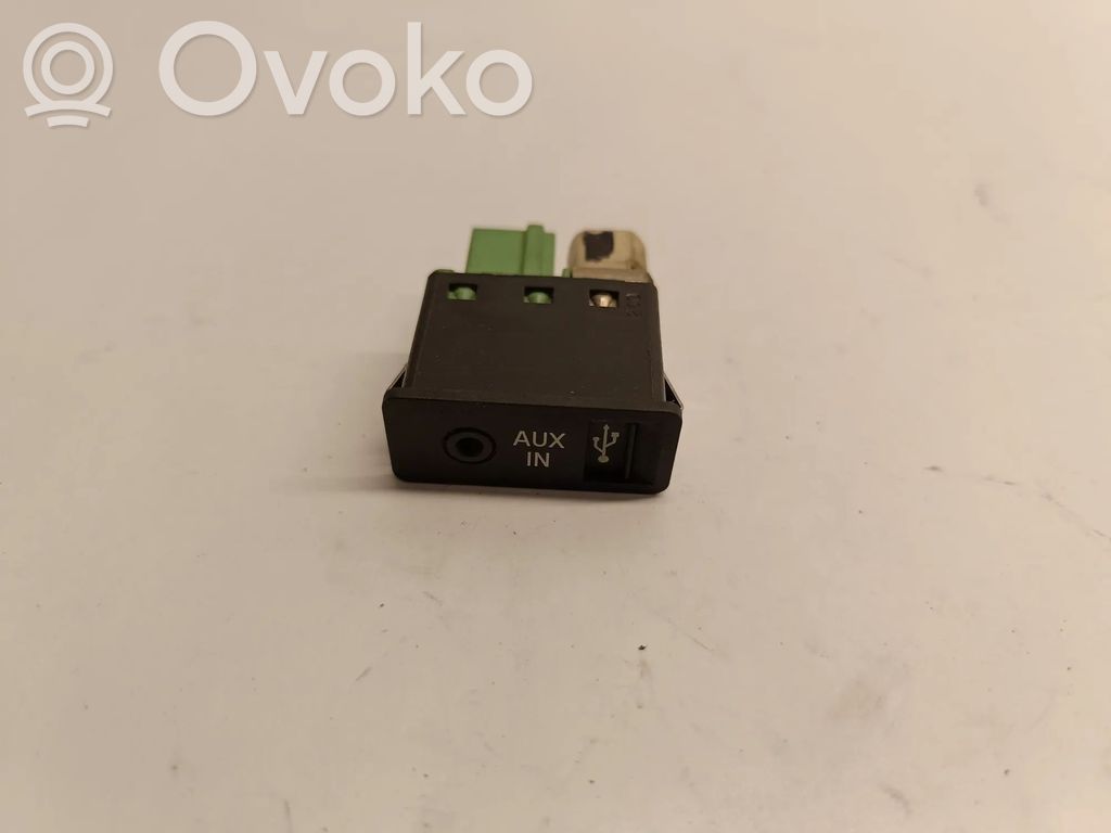BMW X5 E70 Conector priză AUX 