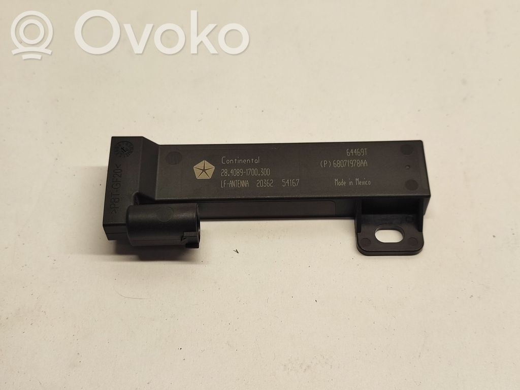 Antenne système sans clé   68071978AA,P68067753AA
