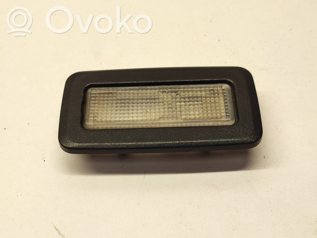 Etuoven sisävalo   9130833