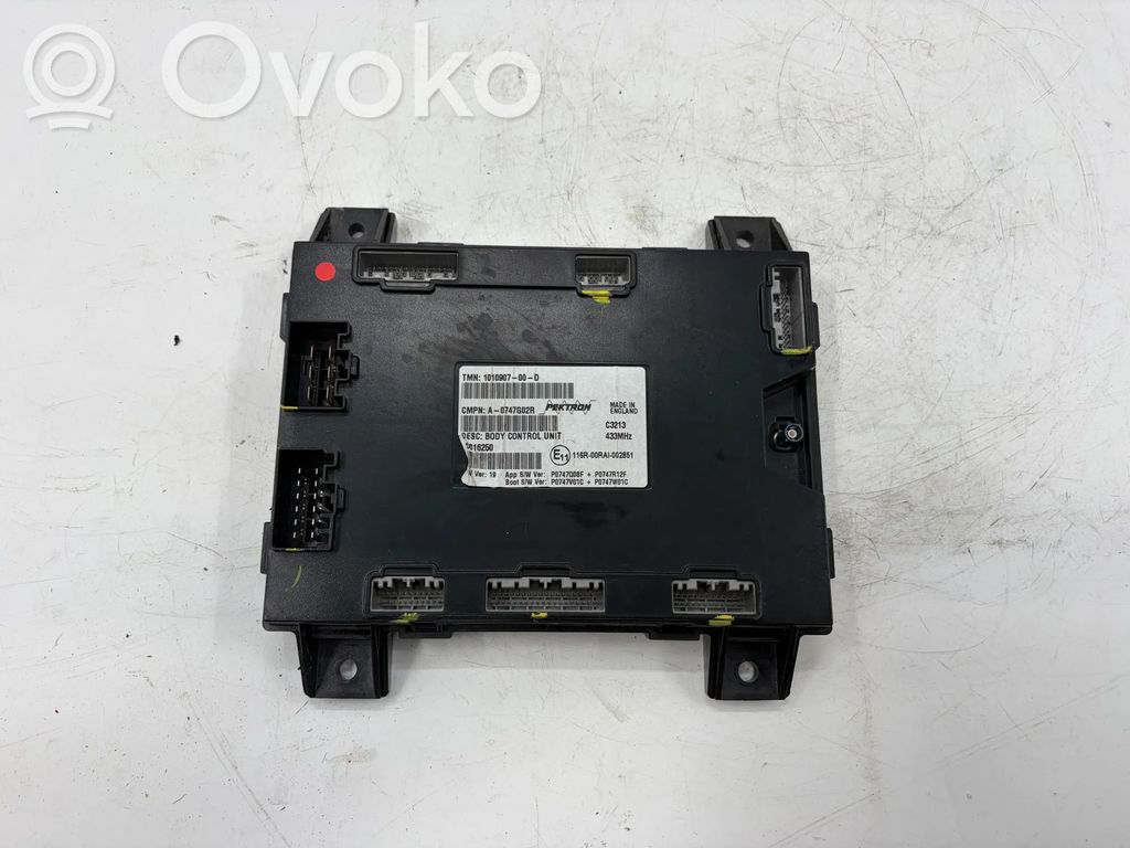 Unidad de control/módulo de carrocería central   101090700D,101090700D