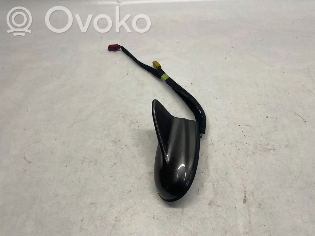Dodge Challenger Antena GPS 