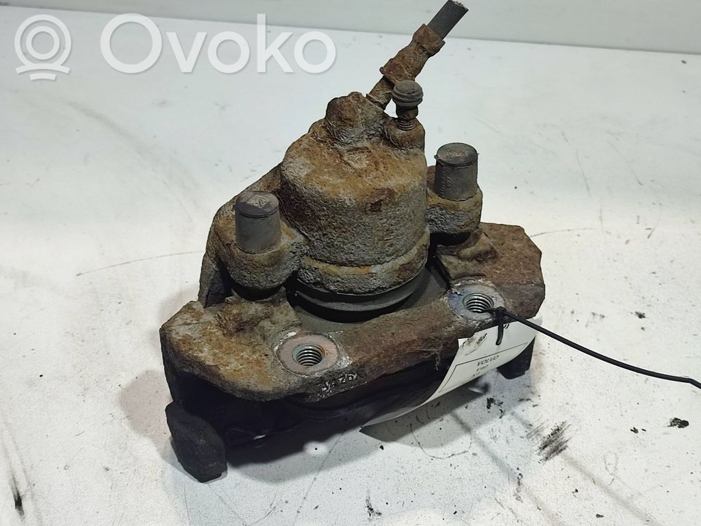 Volvo V40 Передний суппорт 