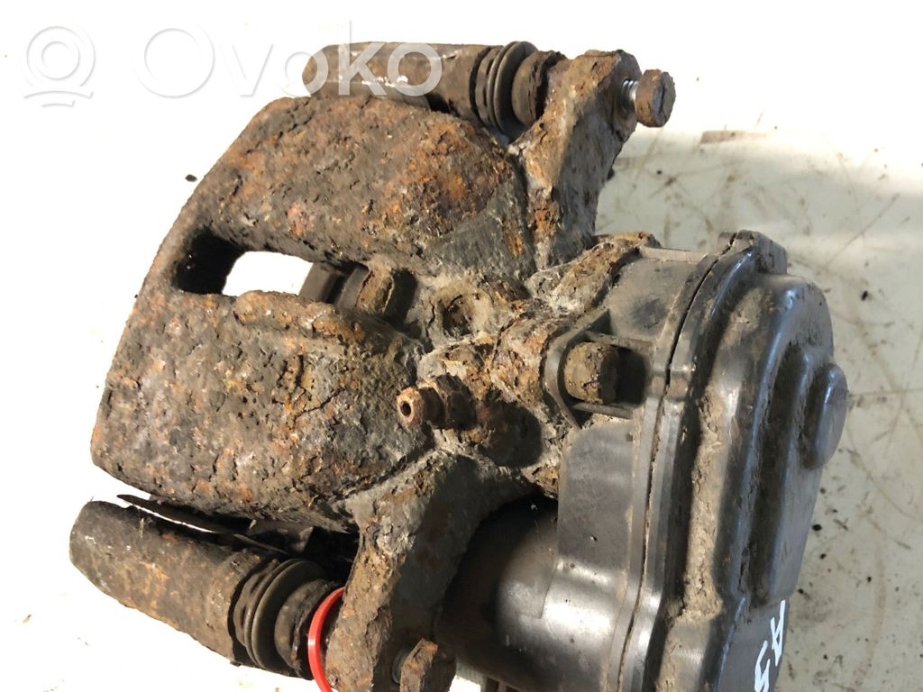 Audi A5 8T 8F Takajarrusatula 