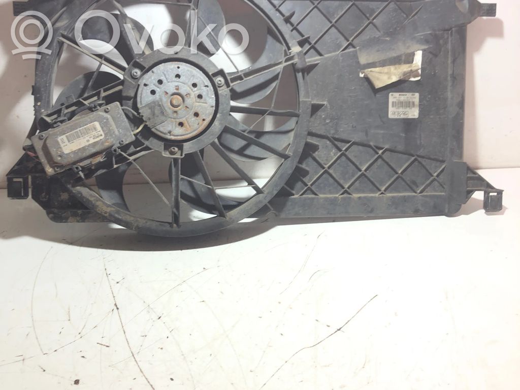 Ford Focus C-MAX Elektrisks radiatoru ventilators 