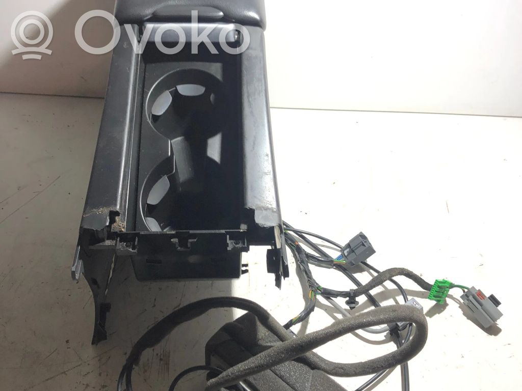 Volvo XC60 Armrest 