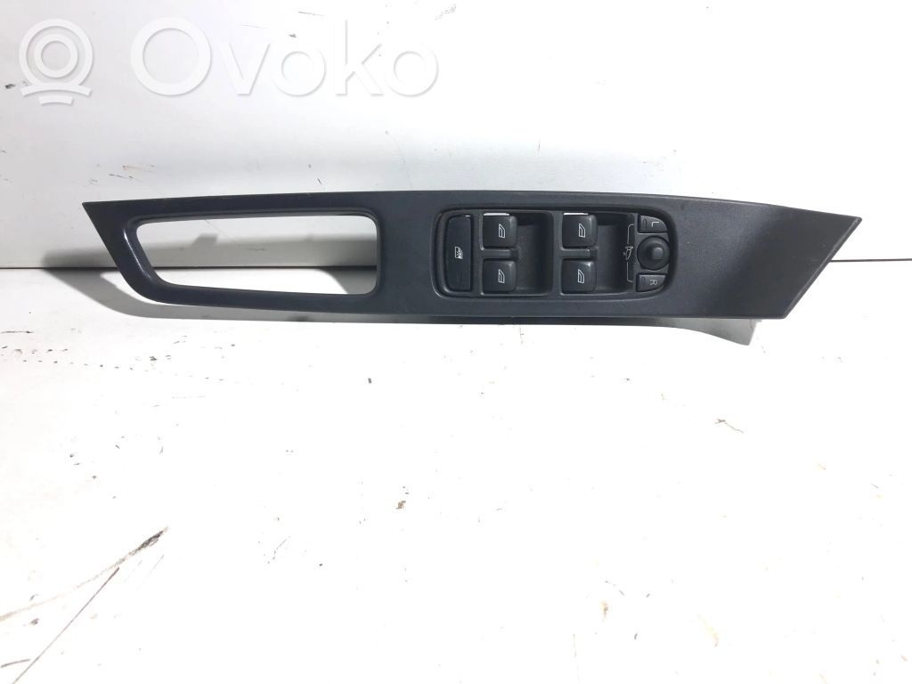 Volvo XC60 Electric window control switch 