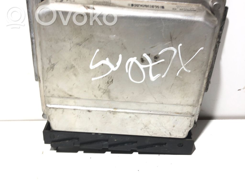Volvo XC70 Engine control unit/module 