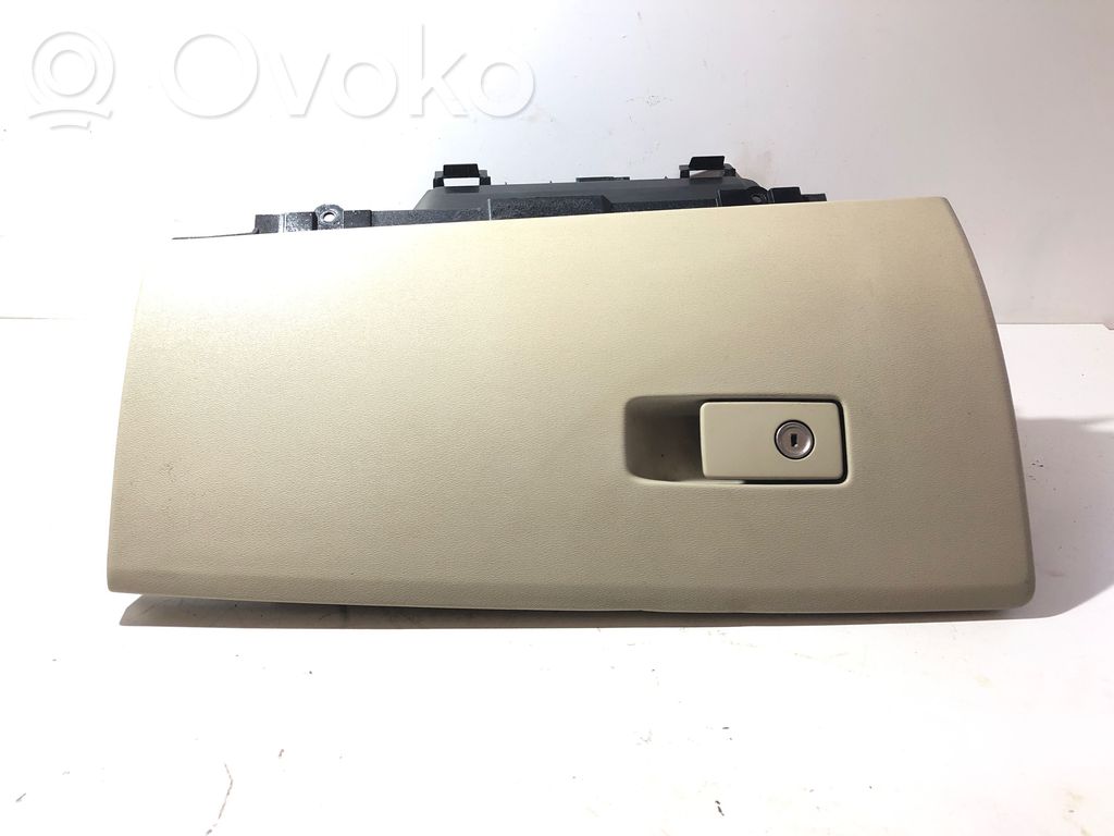 Volvo XC70 Daiktadėžė 