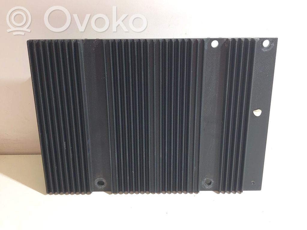 Volvo V50 Sound amplifier 