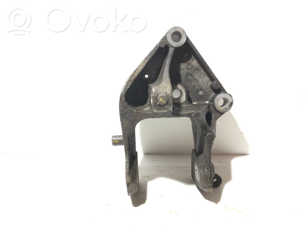 Chrysler Town & Country V Engine mounting bracket 