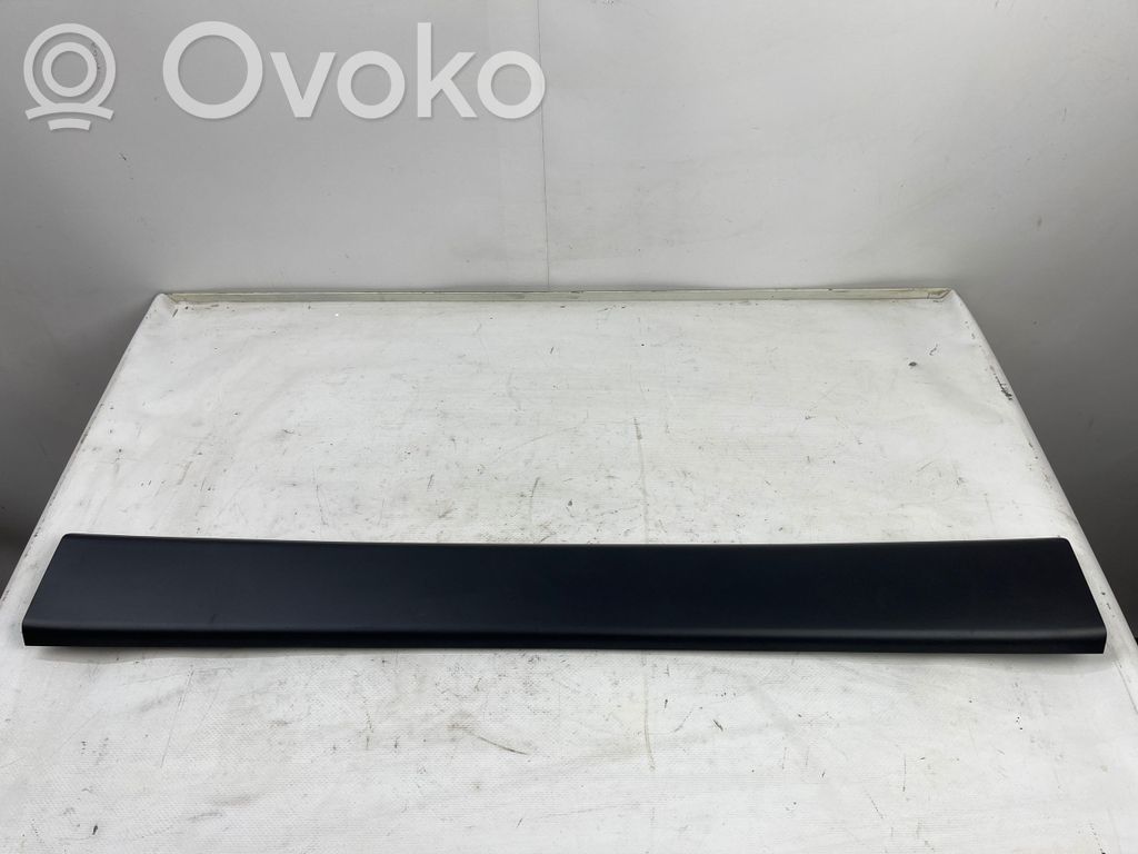 Tailgate/trunk upper cover trim   7061399,52850610