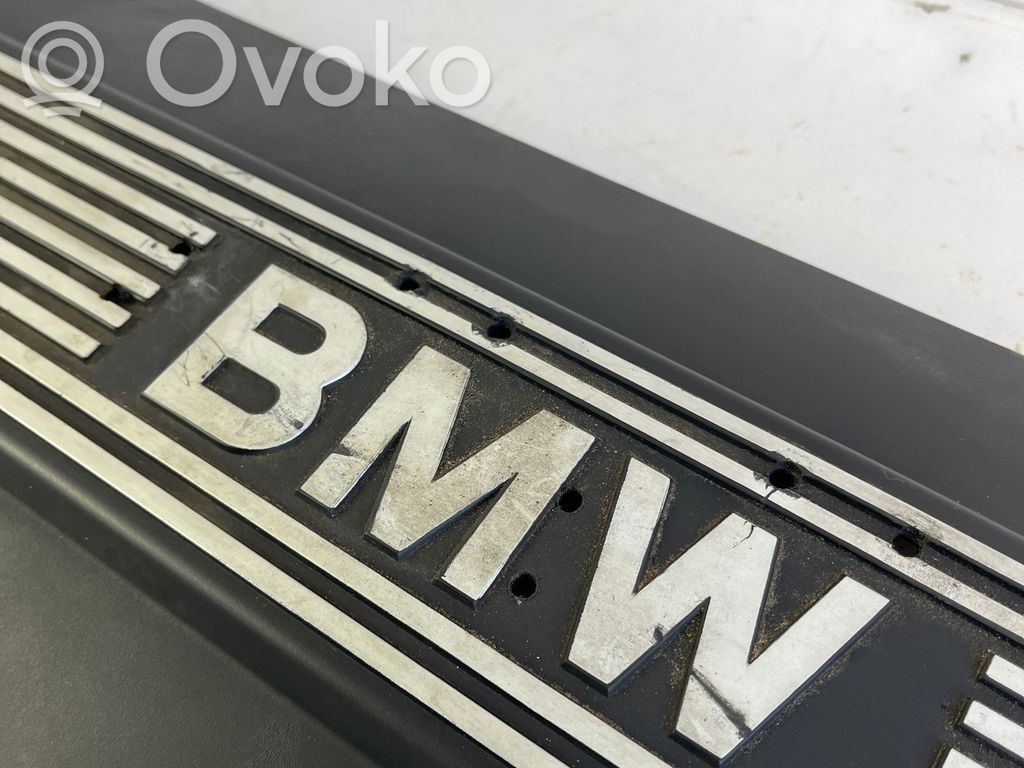 BMW 5 E60 E61 Variklio dangtis (apdaila) 