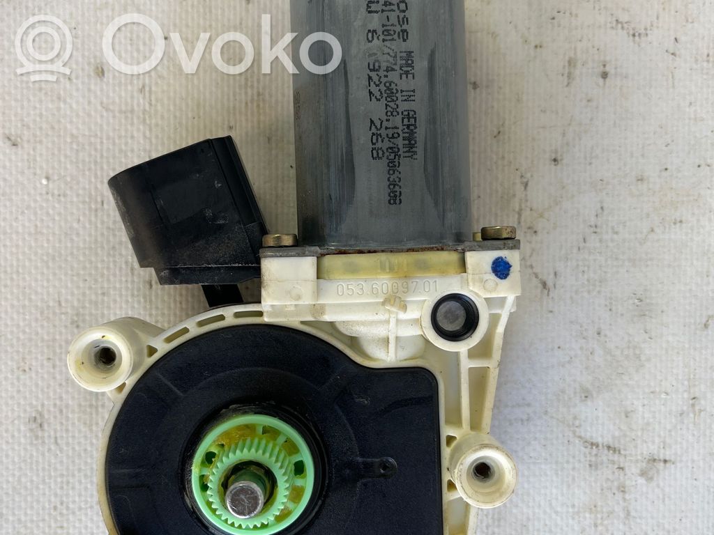 BMW 5 E60 E61 Front door window regulator with motor 