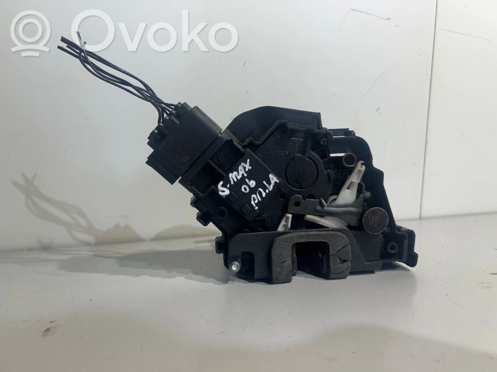Priekšpusē slēdzene   6M2AR21812AA,961015