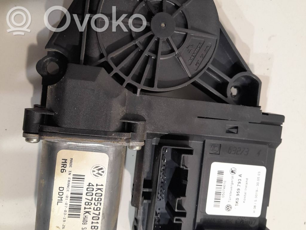 Volkswagen Touran I Silnik regulatora szyby drzwi przednich 