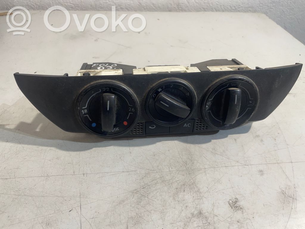 Volkswagen Polo Climate control unit 