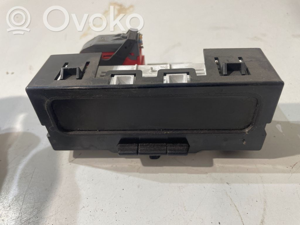 Monitor / wyświetlacz / ekran   8200107839,AFA2F4,216676711