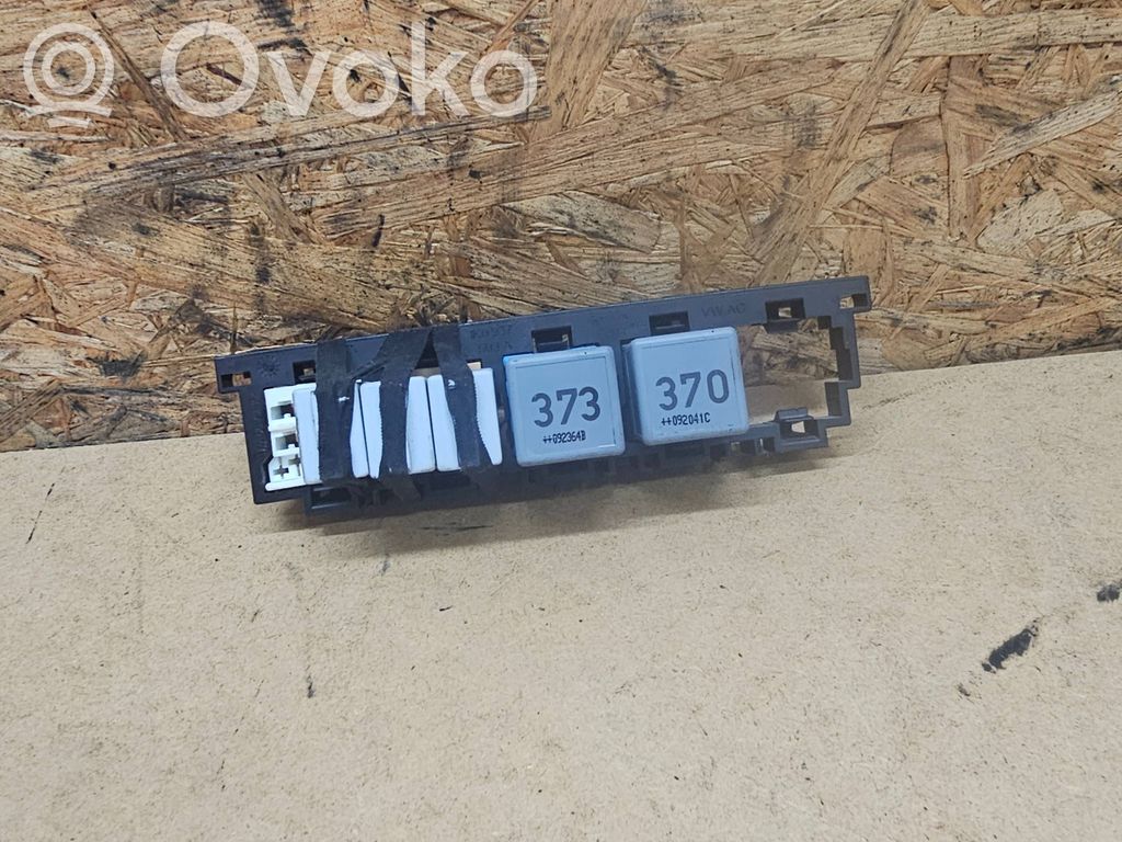 Volkswagen Golf VI Skrzynka przekaźników 