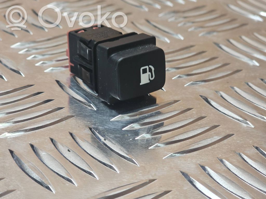Citroen C4 Grand Picasso Fuel tank opening switch 
