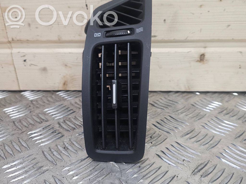 KIA Ceed Grilă ventilație/ramă laterală bord 