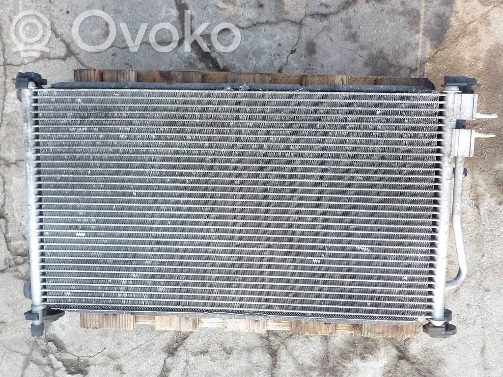 Ford Focus Aušinimo skysčio radiatorius 