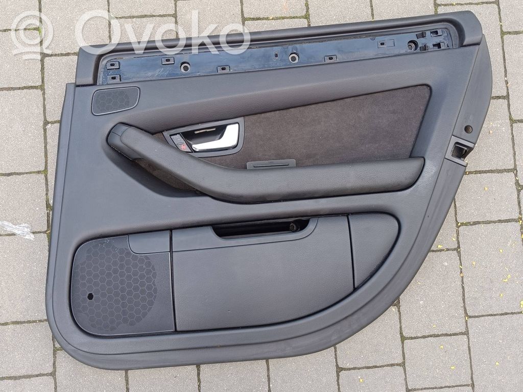 Audi A8 S8 D3 4E Kupejas aizmugures sānu apdares panelis 