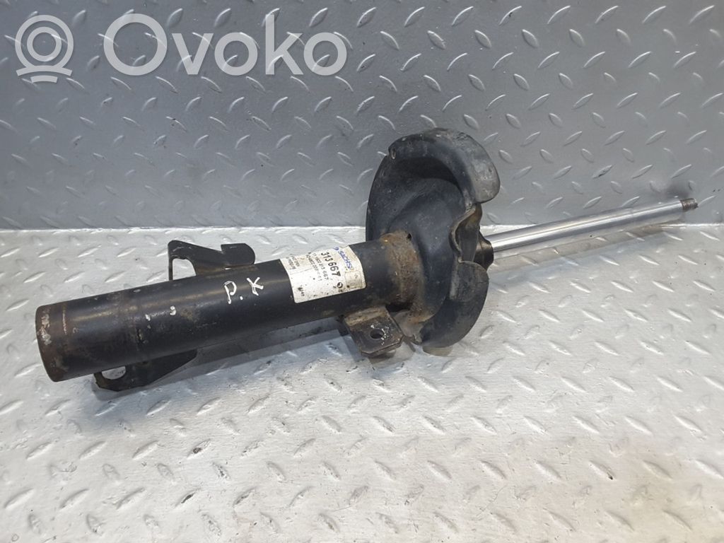 Volvo C30 Priekšpusē amortizators 