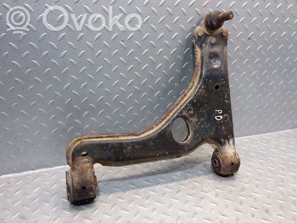 Opel Zafira B Dolny wahacz przedni 